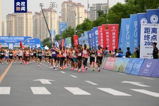 今日太阳对阵尼克斯 埃里克-戈登因右小腿酸痛缺阵